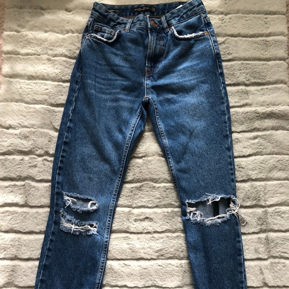 BERSHKA STRAIGHT CROPPED RIPPED DENIM JEANS - SIZE 00